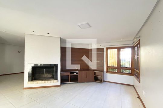 Casa à venda com 3 quartos, 215m² em Pinheiro, São Leopoldo