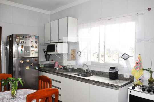 Cozinha de casa para alugar com 2 quartos, 78m² em Parque Panamericano, São Paulo