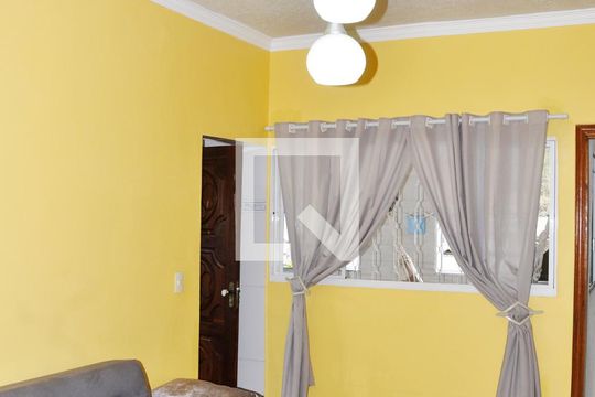 Sala de casa para alugar com 2 quartos, 78m² em Parque Panamericano, São Paulo