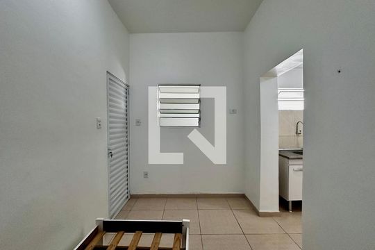 Quarto de kitnet/studio para alugar com 1 quarto, 10m² em Santo Amaro, São Paulo