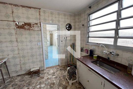 Cozinha de apartamento para alugar com 3 quartos, 200m² em Lapa, São Paulo