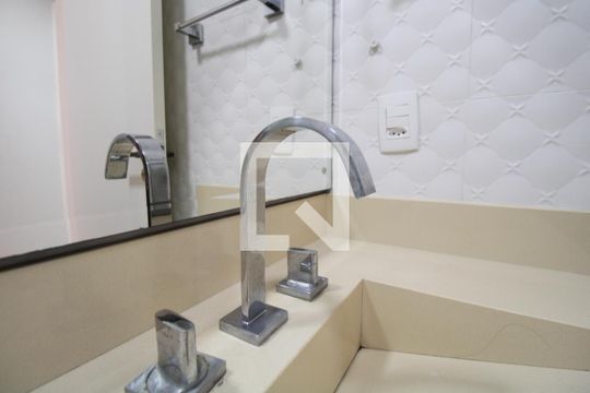 Banheiro de apartamento à venda com 3 quartos, 80m² em Bonfim, Campinas