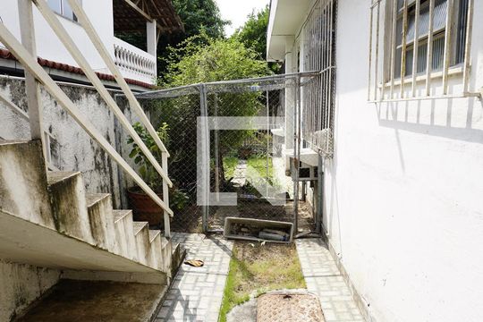 Quintal Lateral de casa à venda com 5 quartos, 450m² em Jacarepaguá , Rio de Janeiro