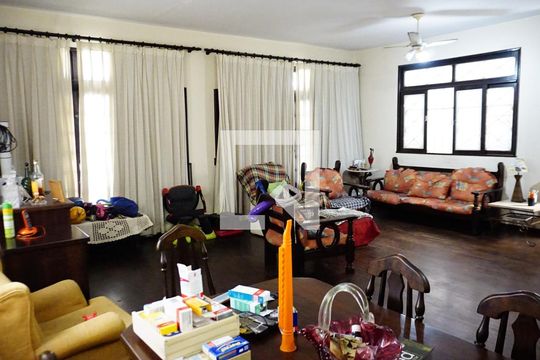 Sala de casa à venda com 5 quartos, 450m² em Jacarepaguá , Rio de Janeiro