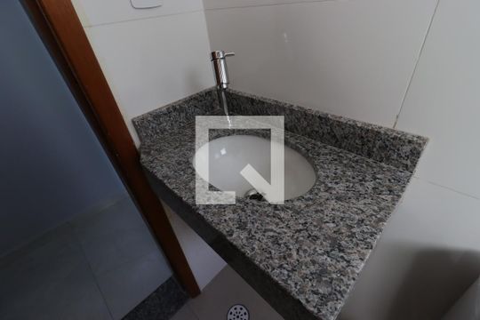 Banheiro Social - Pia de apartamento à venda com 2 quartos, 113m² em Parque Novo Oratório, Santo André