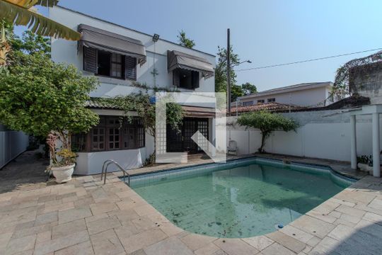 Quintal de casa à venda com 6 quartos, 540m² em Jardim Leonor Mendes de Barros, São Paulo