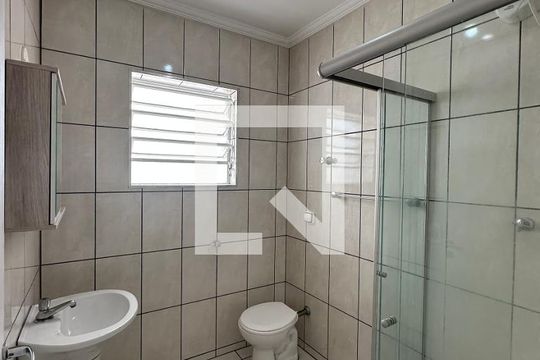 Banheiro de casa à venda com 3 quartos, 140m² em Vila Polopoli, São Paulo