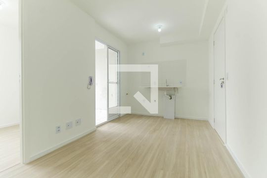 Apartamento para alugar com 2 quartos, 30m² em Vila Curuçá Velha, São Paulo
