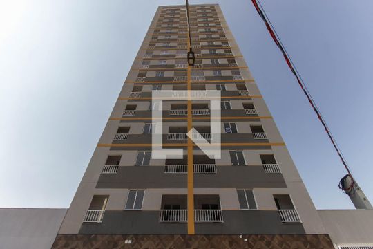 Fachada do Prédio de apartamento para alugar com 2 quartos, 30m² em Vila Curuçá Velha, São Paulo