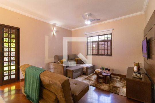 Casa à venda com 5 quartos, 257m² em Jardim do Sol, Campinas