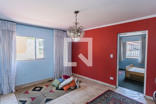Sala 2 de casa à venda com 4 quartos, 270m² em Vila Picinin, São Paulo