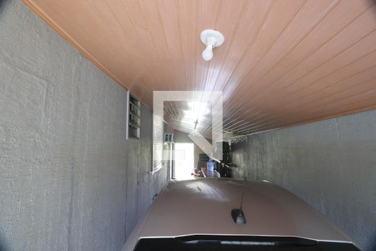 Garagem de casa à venda com 2 quartos, 88m² em Harmonia, Canoas
