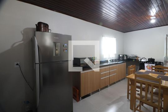 Cozinha de casa à venda com 2 quartos, 88m² em Harmonia, Canoas