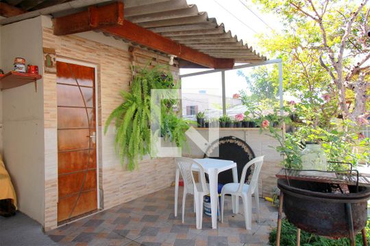 Quintal  de casa à venda com 3 quartos, 396m² em Esplanada, Belo Horizonte