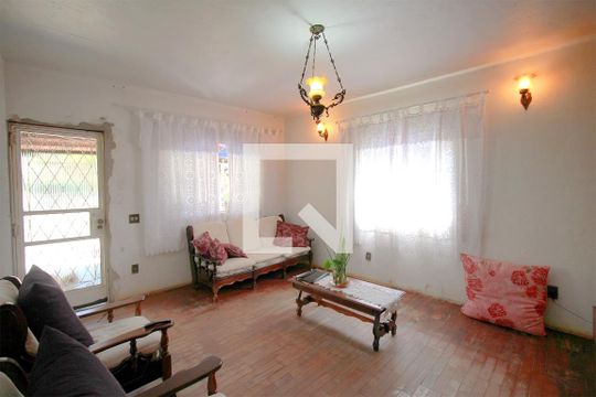 Sala  de casa à venda com 3 quartos, 396m² em Esplanada, Belo Horizonte