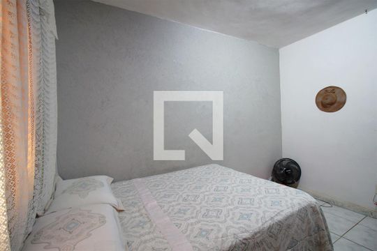 Quarto  de casa à venda com 3 quartos, 396m² em Esplanada, Belo Horizonte