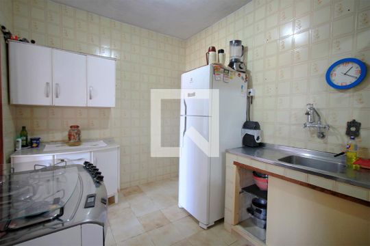Cozinha de casa à venda com 3 quartos, 396m² em Esplanada, Belo Horizonte