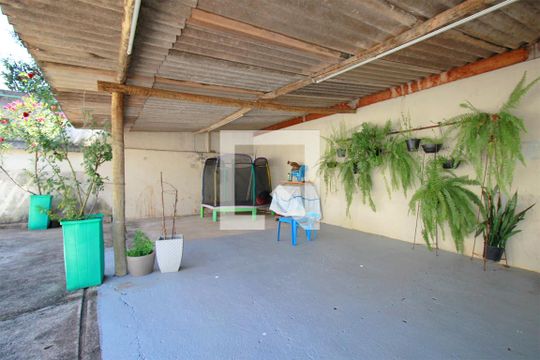 Varanda  de casa à venda com 3 quartos, 396m² em Esplanada, Belo Horizonte