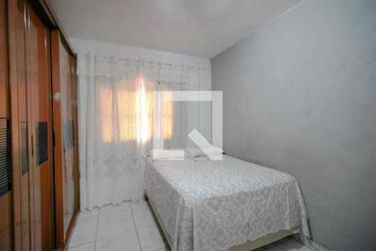 Quarto  de casa à venda com 3 quartos, 396m² em Esplanada, Belo Horizonte