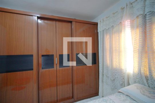 Quarto  de casa à venda com 3 quartos, 396m² em Esplanada, Belo Horizonte
