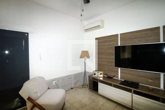 Casa 1 - Sala de casa à venda com 6 quartos, 196m² em Penha, Rio de Janeiro