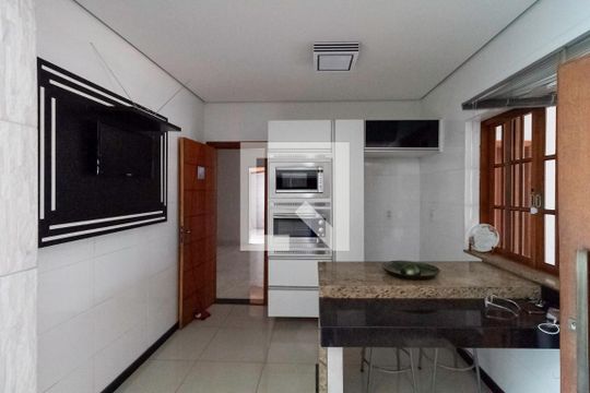 Cozinha de casa à venda com 4 quartos, 256m² em Santa Amélia, Belo Horizonte