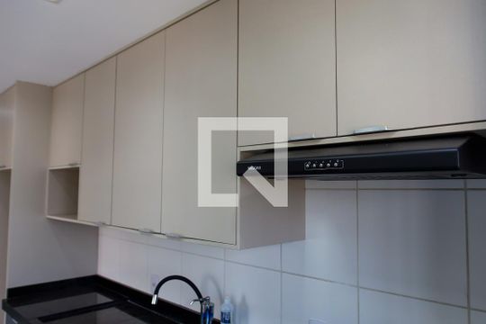 Cozinha de apartamento para alugar com 2 quartos, 37m² em Presidente Altino, Osasco