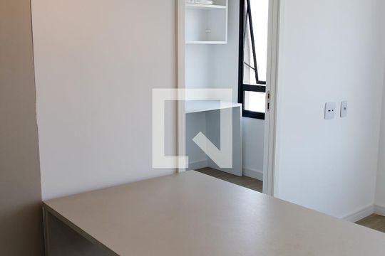 sala de apartamento para alugar com 2 quartos, 37m² em Presidente Altino, Osasco