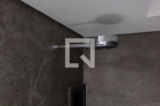 BANHEIRO SOCIAL de apartamento à venda com 2 quartos, 56m² em Bonfim, Campinas