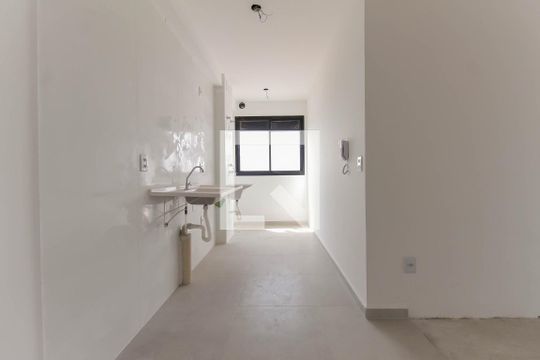 Cozinha de apartamento à venda com 2 quartos, 50m² em Vila Giordano, São Paulo