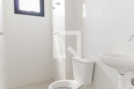 Banheiro de apartamento à venda com 2 quartos, 50m² em Vila Giordano, São Paulo