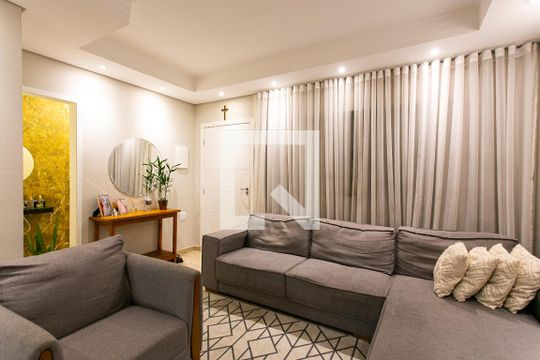 Sala de casa de condomínio à venda com 3 quartos, 200m² em Vila Esperança, São Paulo