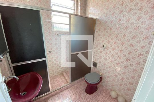 Banheiro de apartamento à venda com 2 quartos, 60m² em Inhaúma, Rio de Janeiro