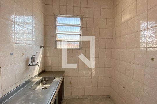 Cozinha de apartamento à venda com 2 quartos, 60m² em Inhaúma, Rio de Janeiro