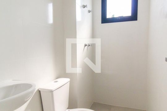 Banheiro de apartamento à venda com 2 quartos, 50m² em Vila Giordano, São Paulo