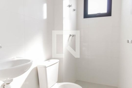 Banheiro de apartamento à venda com 2 quartos, 50m² em Vila Giordano, São Paulo