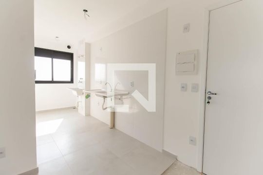 Cozinha de apartamento à venda com 2 quartos, 50m² em Vila Giordano, São Paulo