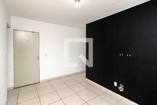 Sala de apartamento para alugar com 2 quartos, 45m² em Parque Bristol, São Paulo