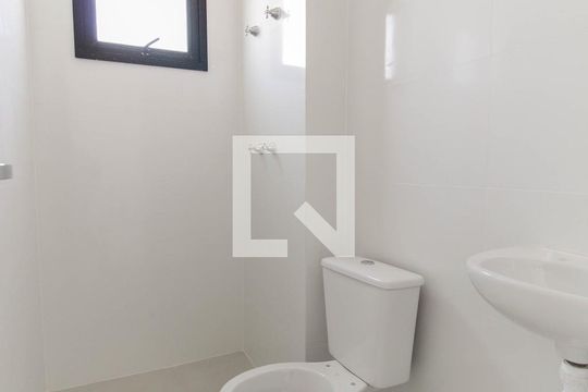 Banheiro de apartamento à venda com 2 quartos, 50m² em Vila Giordano, São Paulo