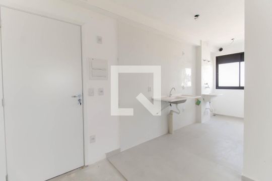 Cozinha de apartamento à venda com 2 quartos, 50m² em Vila Giordano, São Paulo