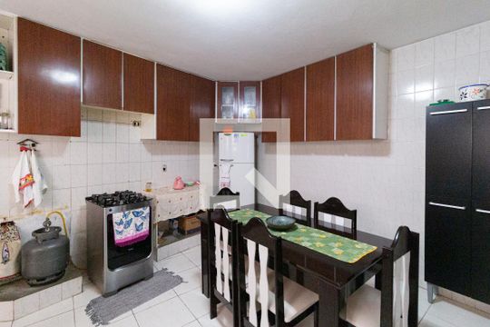 Cozinha de casa à venda com 5 quartos, 224m² em Bandeiras, Osasco