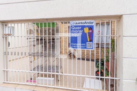 Fachada de casa à venda com 5 quartos, 224m² em Bandeiras, Osasco