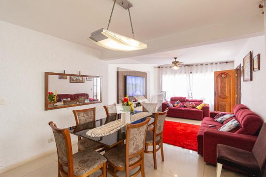 Casa à venda com 5 quartos, 224m² em Bandeiras, Osasco