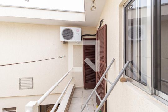 Sacada da suíte de casa à venda com 5 quartos, 224m² em Bandeiras, Osasco