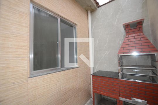 Churrasqueira de casa para alugar com 2 quartos, 110m² em Bento Ribeiro, Rio de Janeiro
