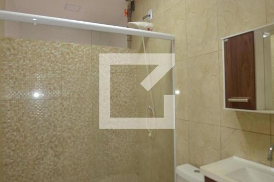 Banheiro da Sala de casa para alugar com 2 quartos, 110m² em Bento Ribeiro, Rio de Janeiro