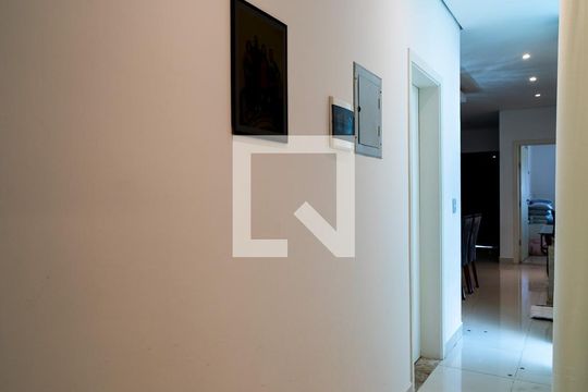 Corredor de casa para alugar com 3 quartos, 301m² em Residencial Villazul, Sorocaba