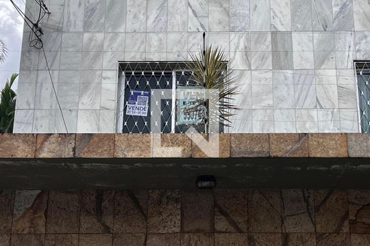 Plaquinha Instalada de apartamento à venda com 4 quartos, 130m² em São Luiz, Belo Horizonte