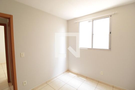 Quarto 2 de apartamento para alugar com 2 quartos, 54m² em Shopping Park, Uberlândia