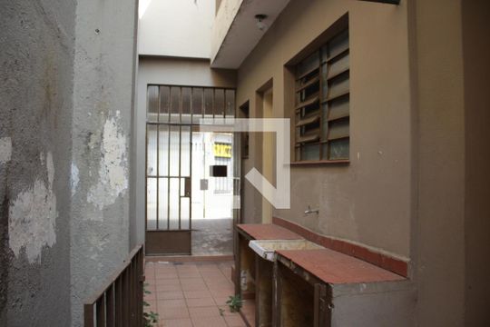 Corredor de casa à venda com 4 quartos, 176m² em Vila Oratorio, São Paulo
